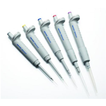 Micropipette a singolo canale Reference 2, volume fisso, Capacità 1 µl, Incrementi - µl, Accuratezza Max. Vol. 2,5 (£ ± A%), Precisione Max. Vol 1,8 (£ CV%), Pulsante controllo grigio scuro colore - Pz/Cf. 1