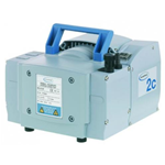 Pompe da vuoto a membrana serie -NT, Chimiche, Tipo MD 4C NT , Dimensioni (L x P x H) 243 x 325 x 198 mm, Portata (50/60 Hz) 56,70 / 63,30 L / min, Vuoto  Finale 1,5** mbar (ass.), N° di steps 3 , Spina CEE  - Pz/Cf. 1